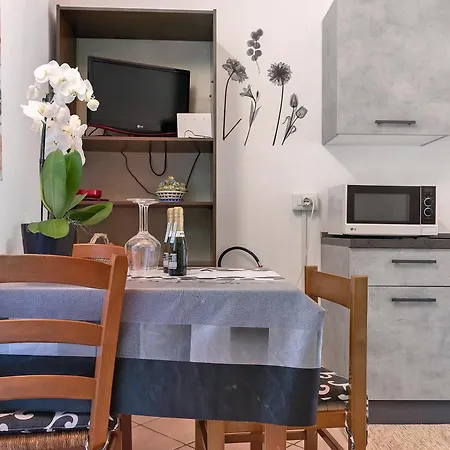 Casa Arianna Laveno-Mombello